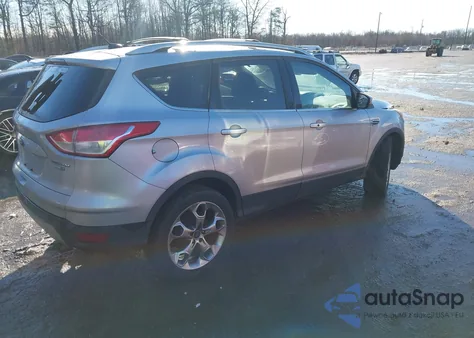 2013 Ford Escape Titanium z USA, uszkodzony, nr VIN 1FMCU9J96DUC66958